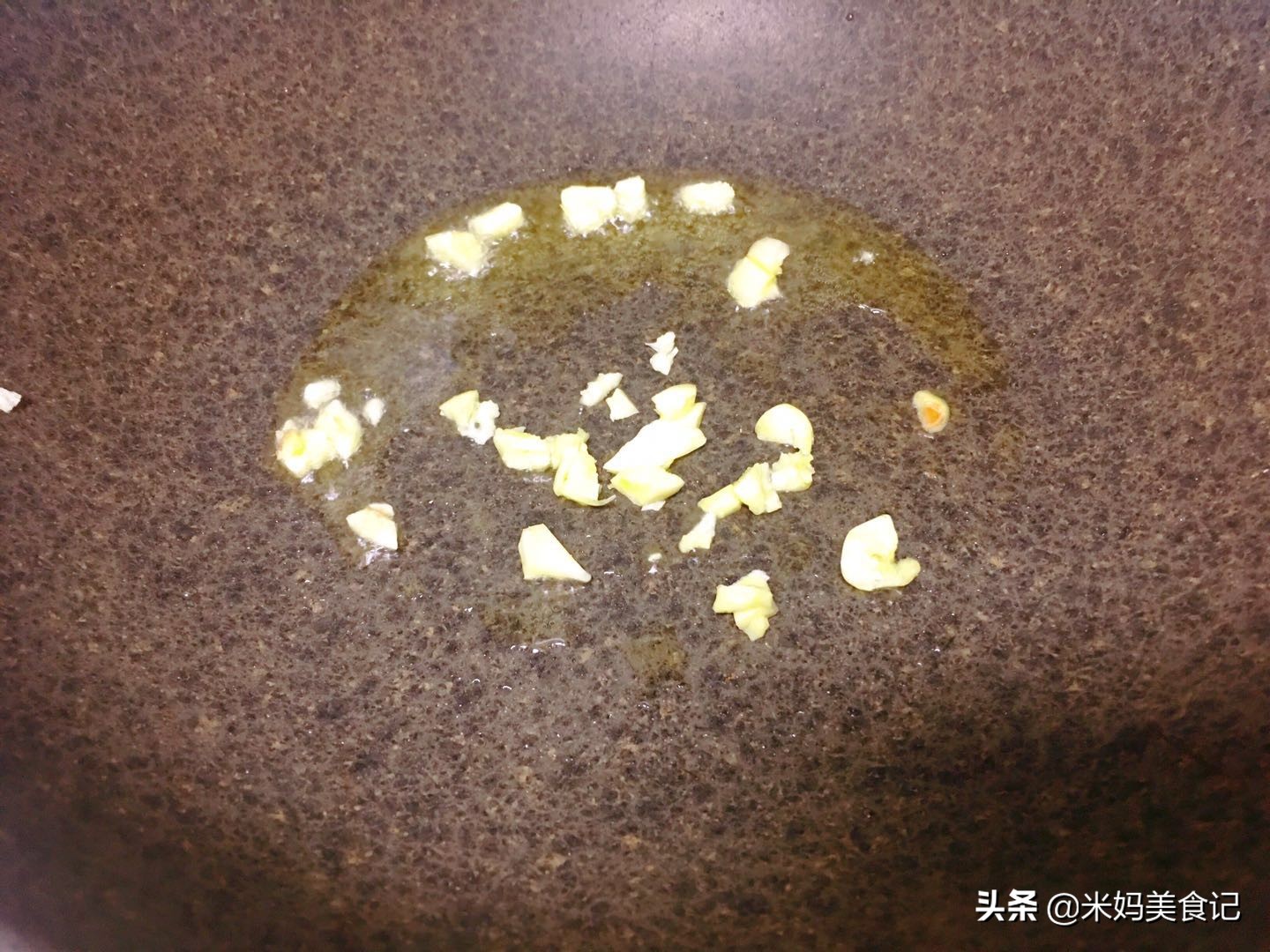 图片[7]-青豆玉米炒虾仁做法步骤图 味道鲜美营养高连挑食的孩子都爱吃-起舞食谱网