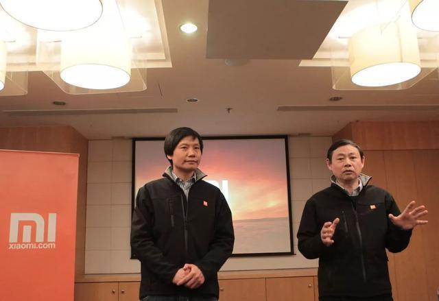50岁身价近千亿：决定雷军胜负的 就这“劳模+生