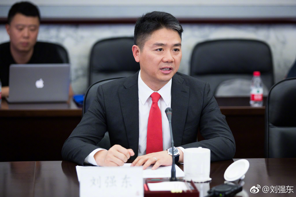 刘强东的新算盘：电商退居幕后，借来2万医生靠物流赢阿里