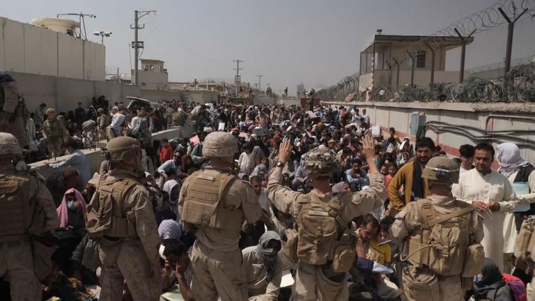 ��������������Ϯ��������13��15�ˣ��ֳ�һƬ���ң��ݵǼ�ֳ���