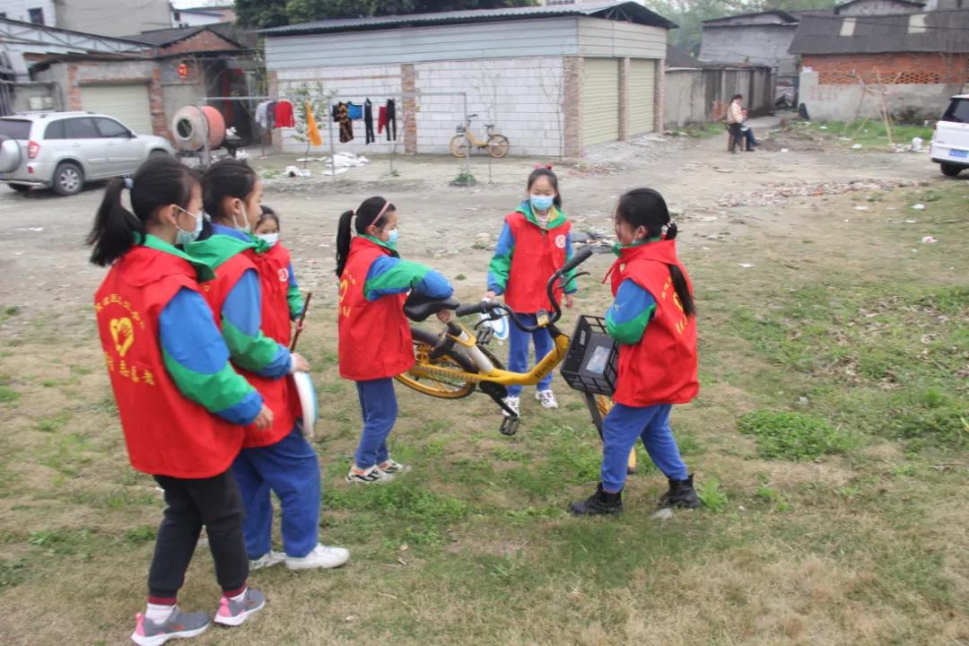 春风十里，不如学雷锋的你——双流区九江小学开展学习雷锋活动