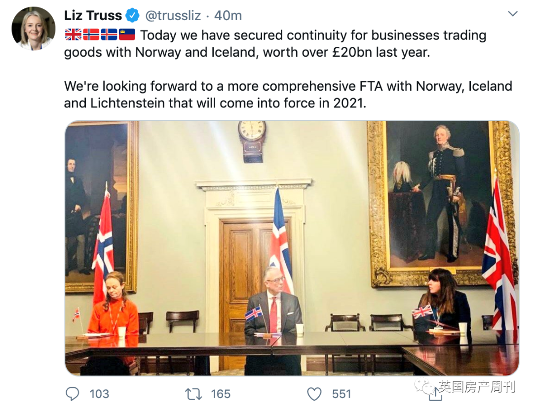 英国开始大规模接种新冠疫苗！卫生大臣哭了？