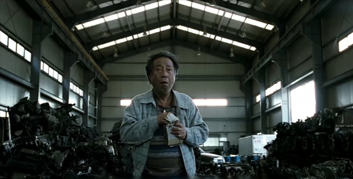 变异怪兽伤人，竟是甲醛害的？《汉江怪物》揭