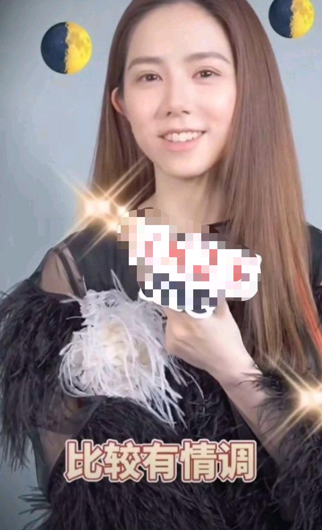 变样|邓紫棋淡妆大变样网友直呼认不出 网友：听声音才能认出来