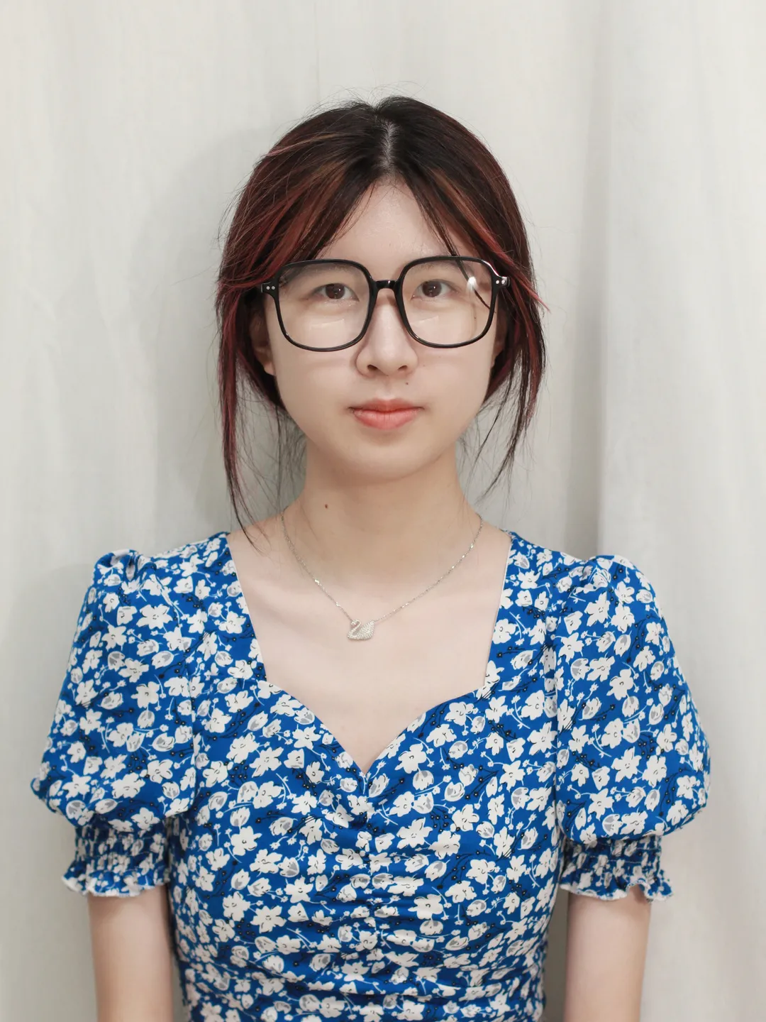 女生長期戴眼鏡與不戴眼鏡,到底有什么區別?