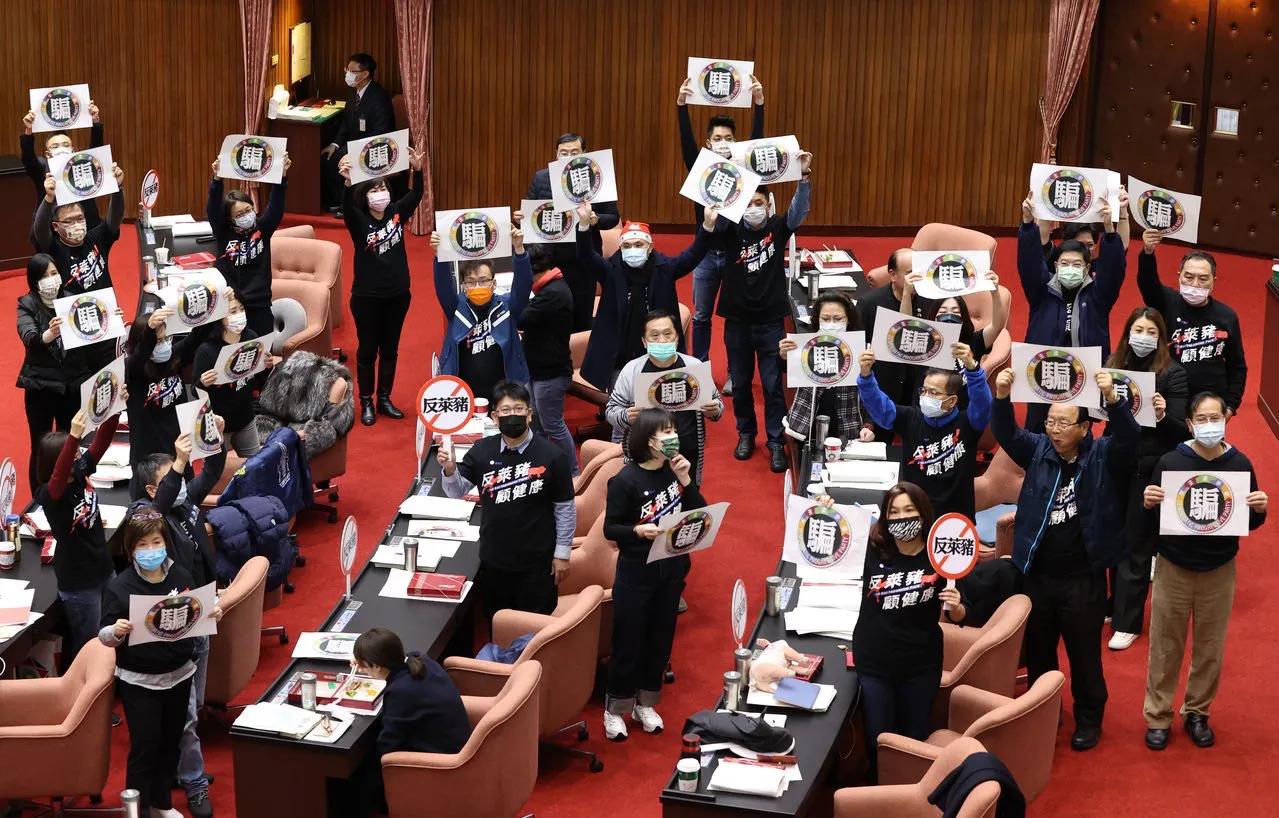 萊豬進口終闖關，民進黨當局的連連失分，已讓台灣民眾開始覺醒