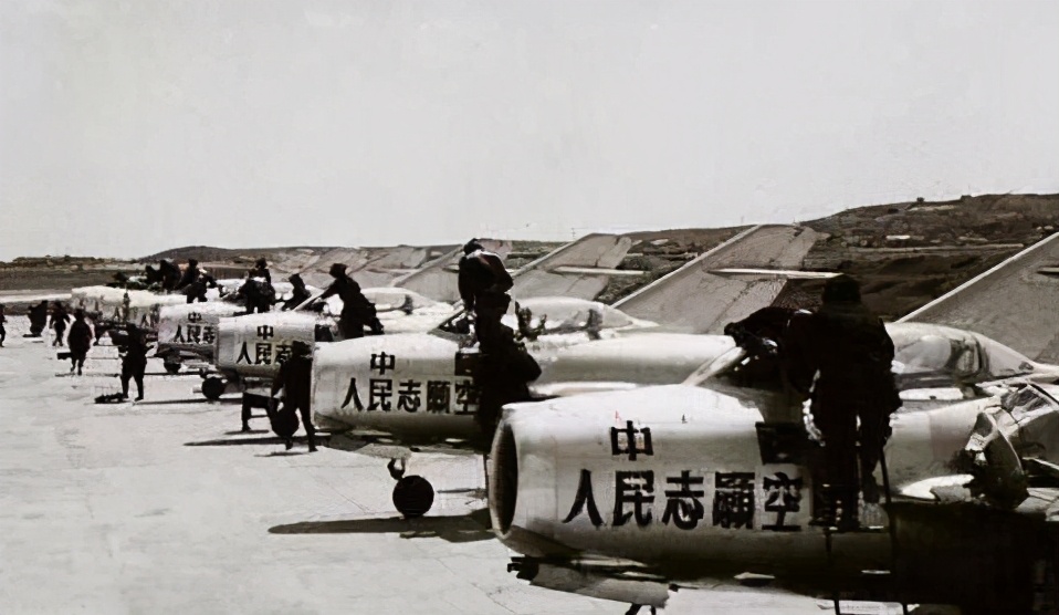 斯大林暗中援朝，苏联空军击落千余架美军战机，美国却忍气吞声？
