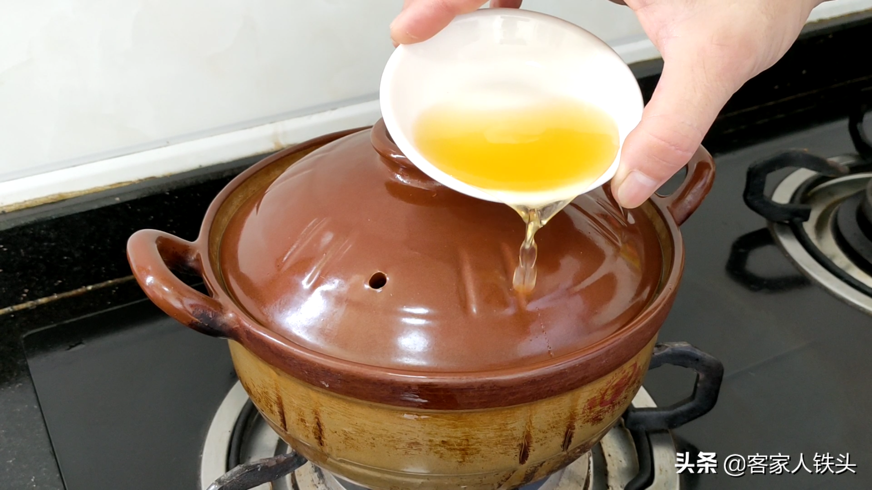 营养好吃的生啫煲做法，喷香滑嫩，在家做一锅，比饭店的吃着还香