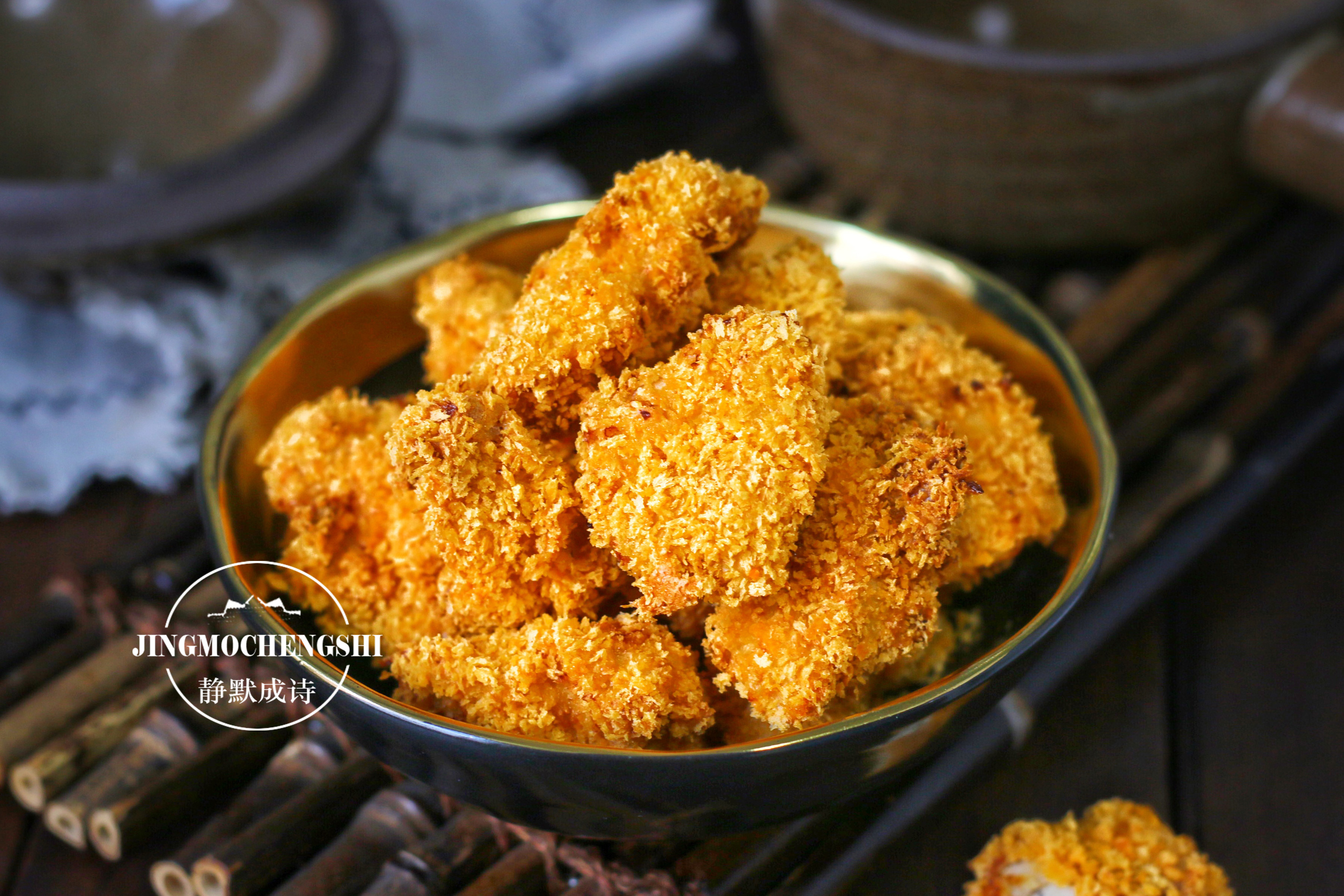 買8塊錢的雞胸，炸了1堆雞米花，金黃酥脆，低脂解饞，好吃實惠