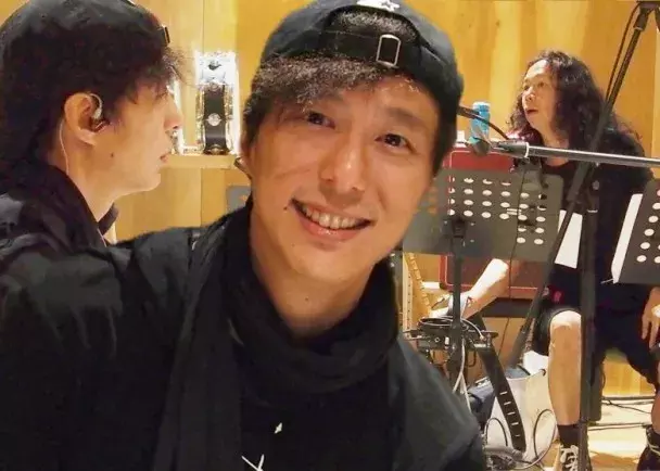 成功怀孕?前tvb小生紧张陪伴太太诊所求诊 吩咐护士保密