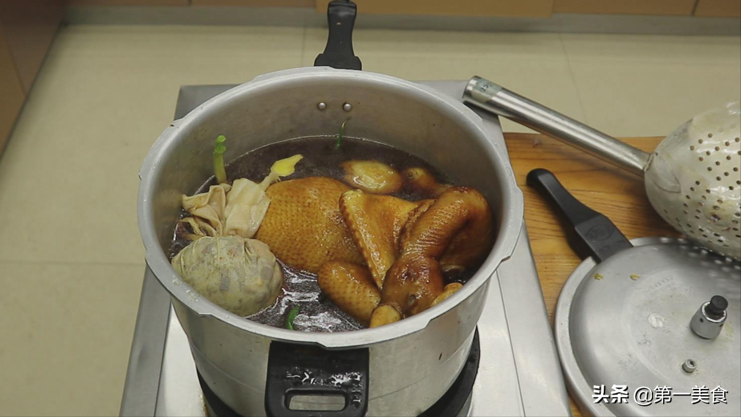图片[5]-卤烧个鸡做法步骤图 出锅惊艳一桌客人-起舞食谱网