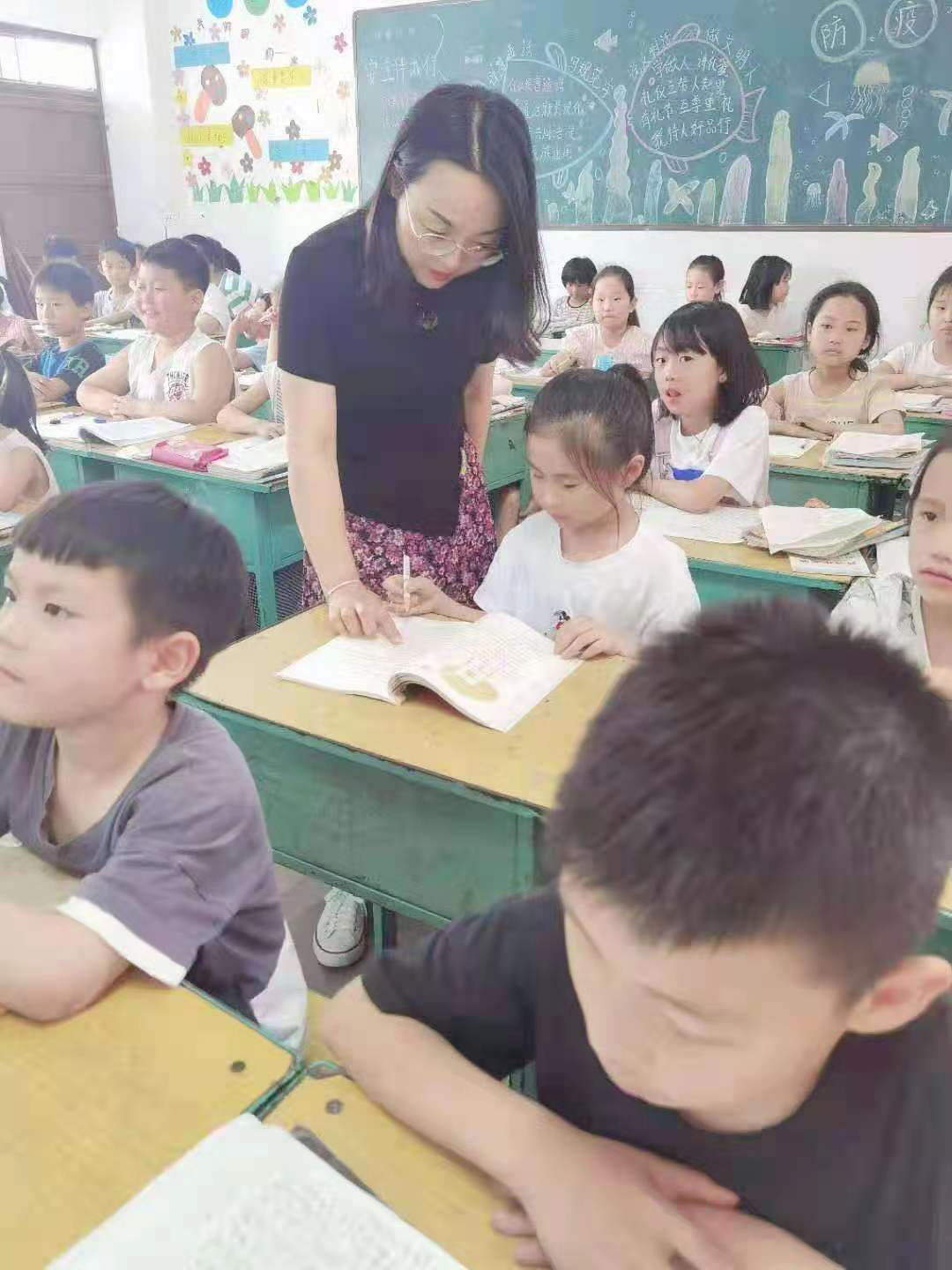 邯郸魏县：扎根沃土勤耕耘 不忘初心育桃李