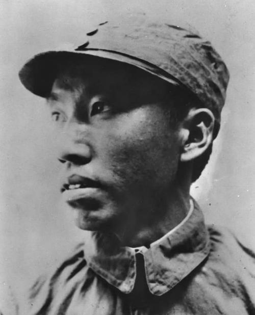 左权若不死，能评为元帅吗？看看他的资历有多