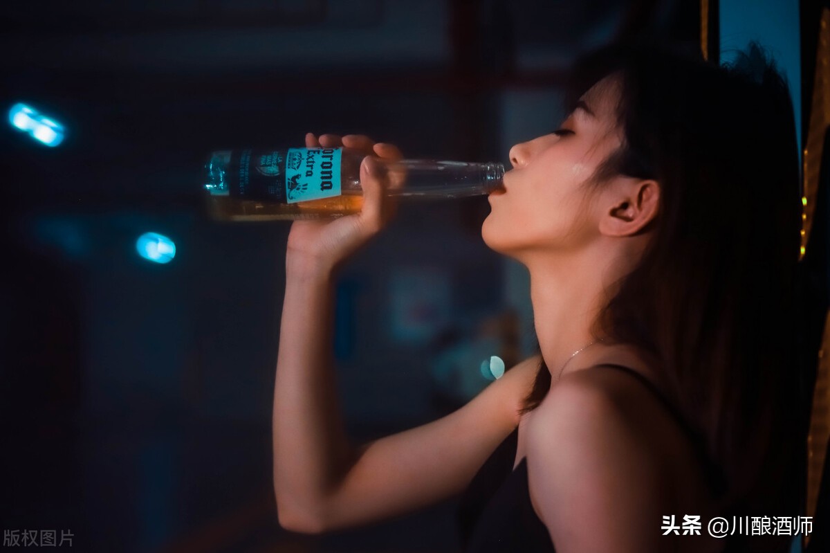 喝酒不僅要懂酒，還要懂禮儀，牢記酒桌10大禮儀，做有涵養(yǎng)的人