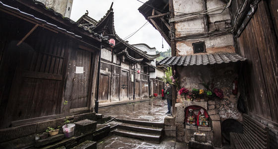 An ancient town "hidden" deep in the mountains in Sichuan, with simple and strong folk customs, simple and quiet yet undeveloped