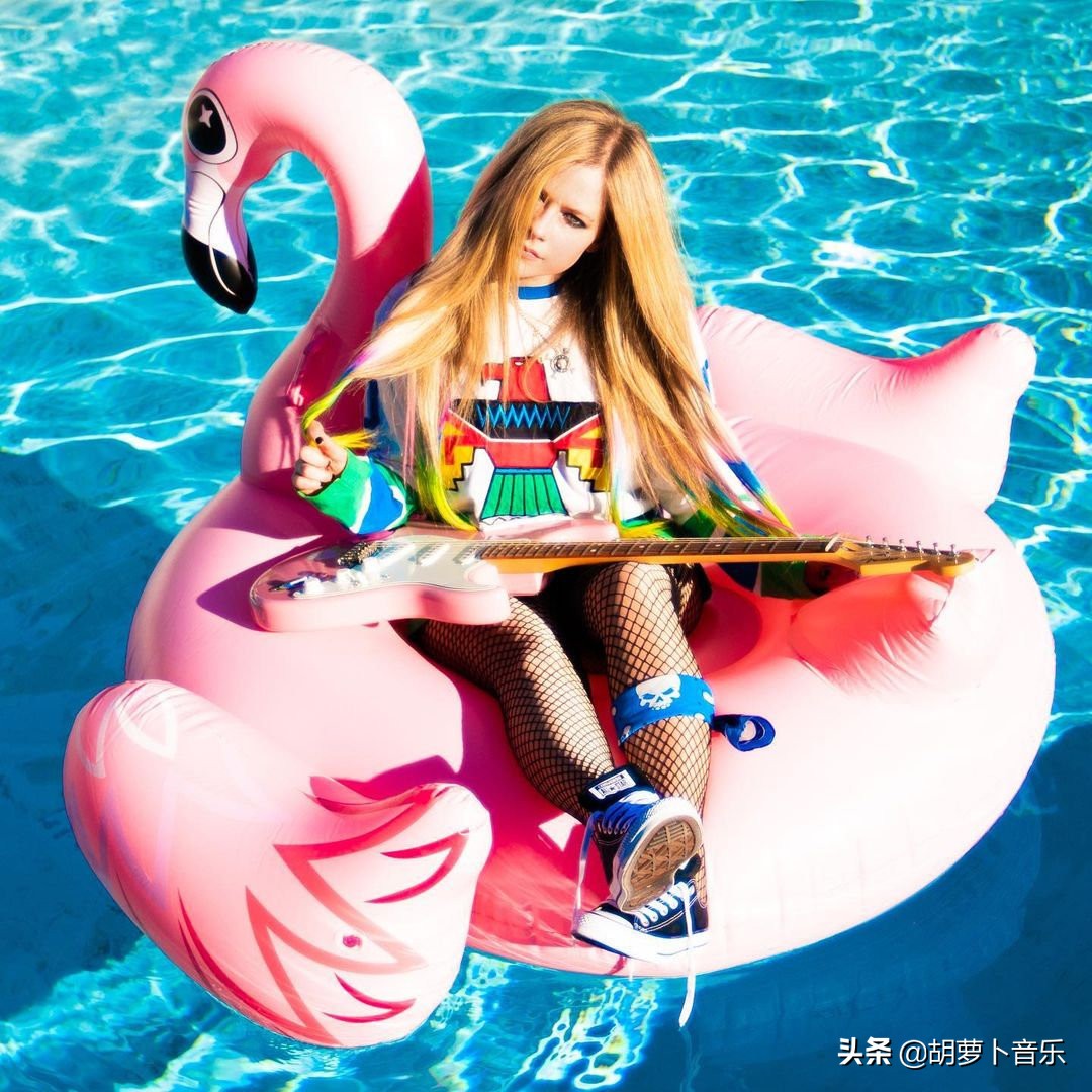 Gaga|阿黛尔离婚 Gaga或与小猪佩奇合作？