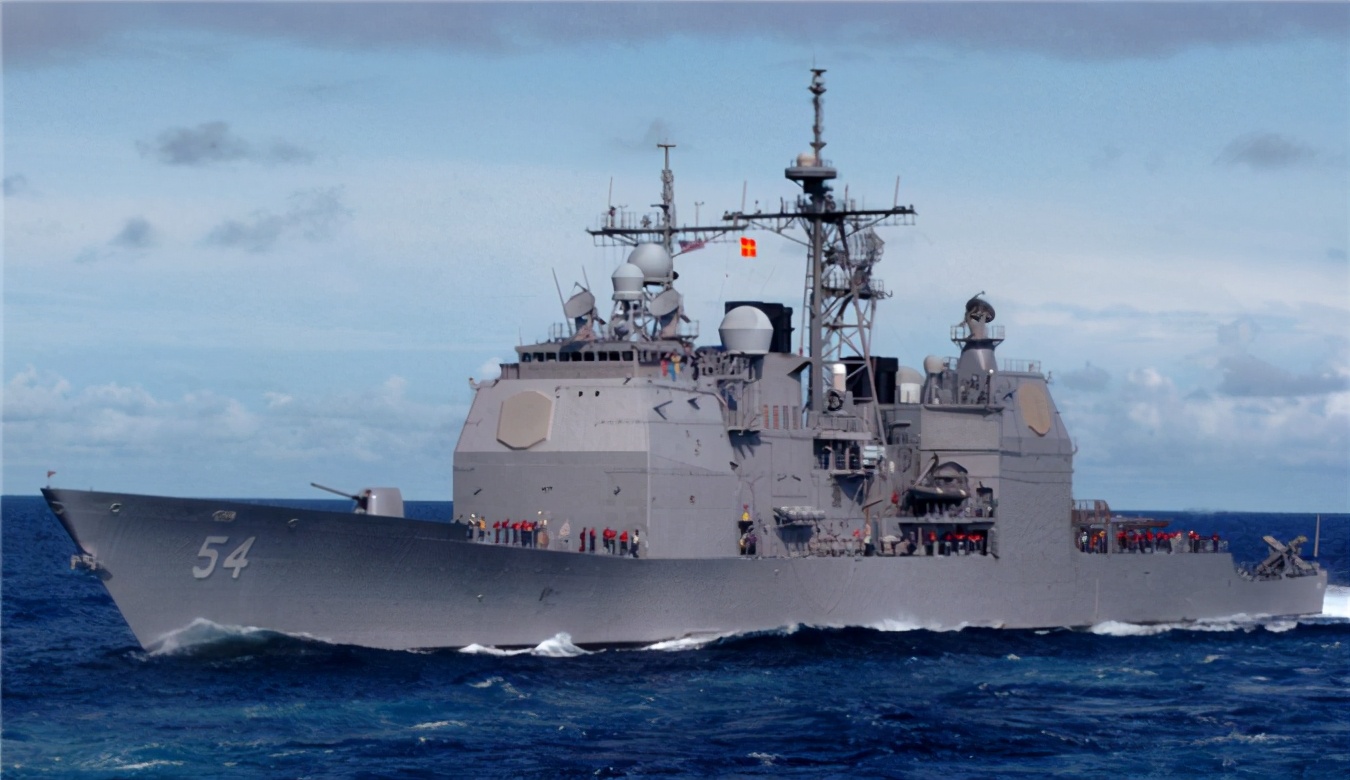 美国军舰连续两日来南海骚扰，中国出动航母编