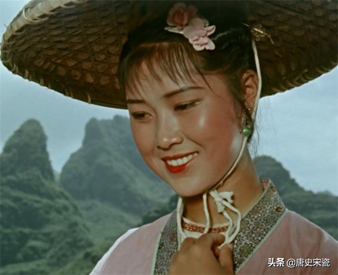 《刘三姐》黄婉秋背后演唱者傅锦华，雷振邦说就喜欢她的“野味”