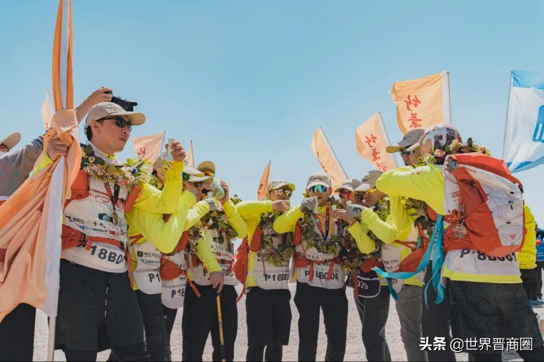 戈壁上,他们跑出竹叶青精气神