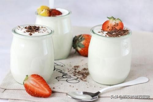 #健康科普汇#【酸奶与牛奶哪个更营养？】