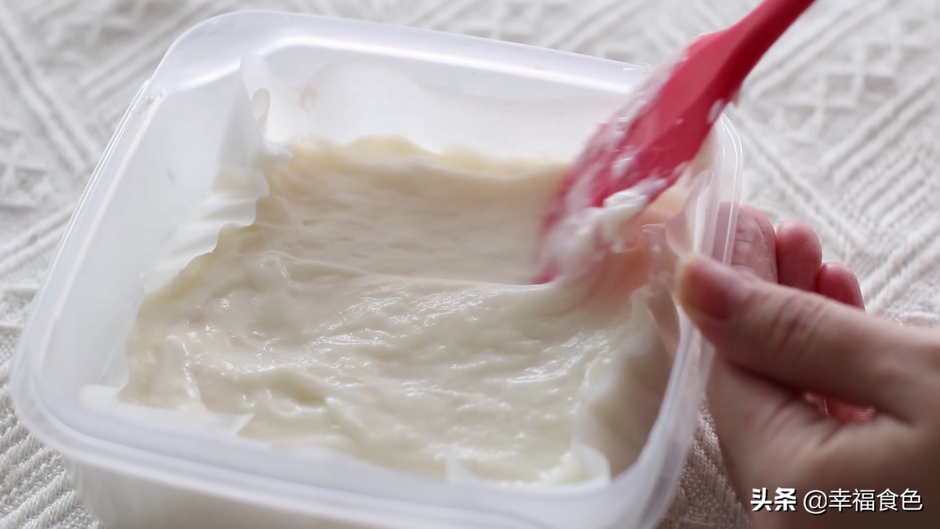 只要1个平底锅就能做的甜品，免蒸免炸，Q弹顺滑奶味浓郁