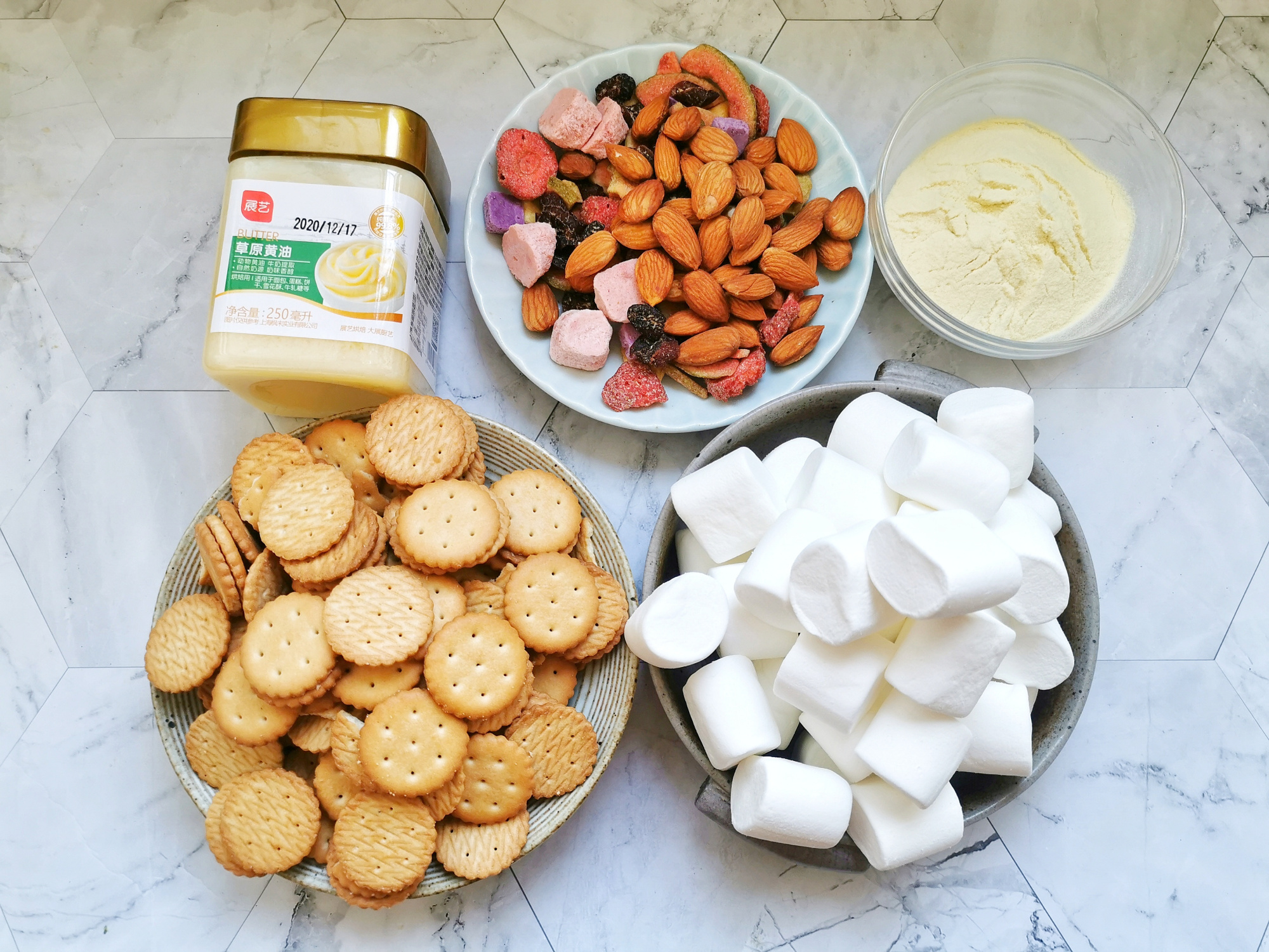 教你做雪花酥，不用奶粉甜而不膩，過年招待客人，比牛軋糖還好吃