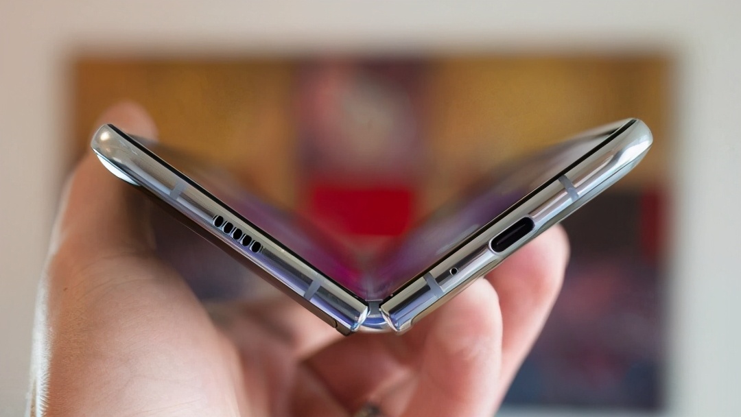 小米首款折叠屏手机入网，三月发布，将刷新价