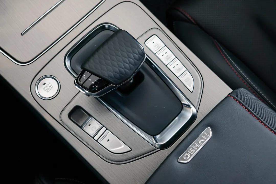 空间超大、座椅超软，还有智能语音，这台10万元的SUV太值了