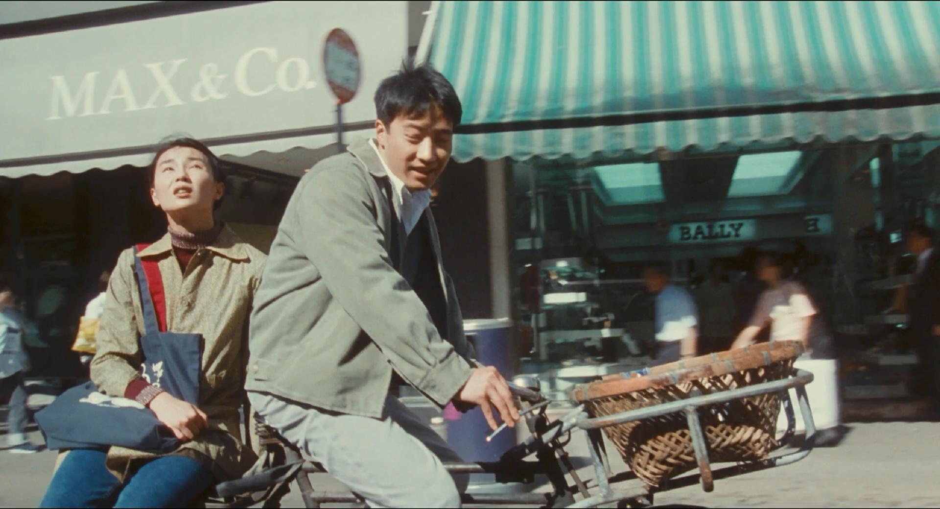 在大时代背景下，《甜蜜蜜》的爱情，还真甜呀