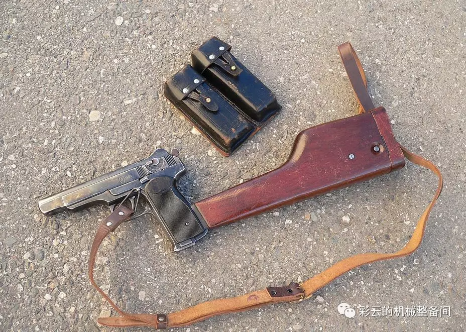 说到PDW你首先想到的就是它——比利时P90单兵自卫武器