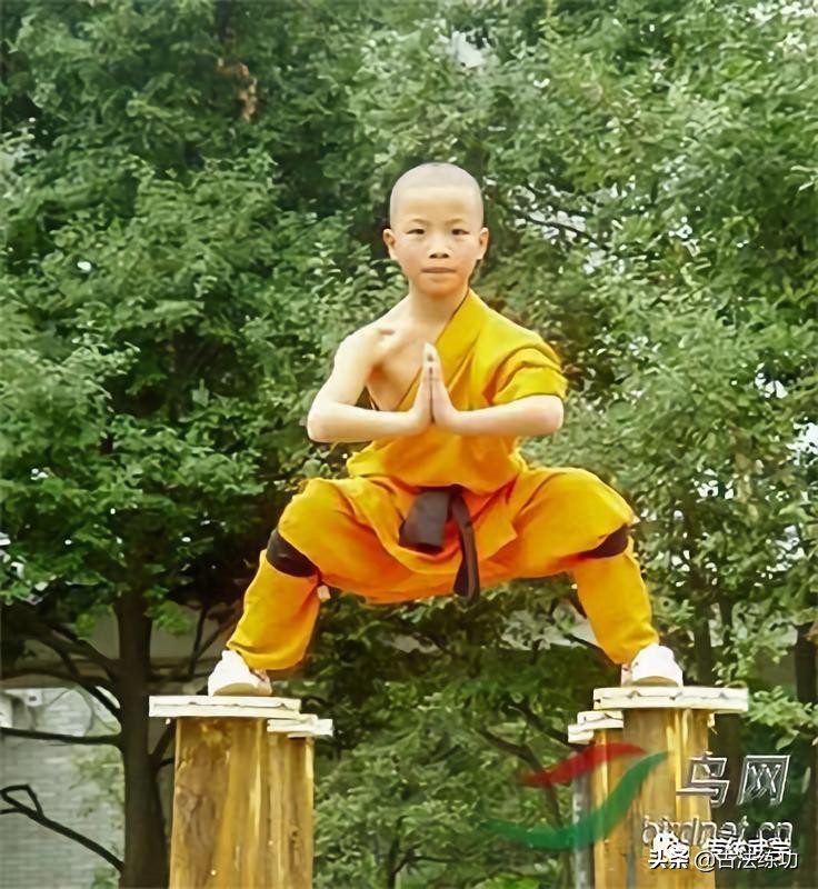 扎马步的正确姿势马步怎么扎才是对的