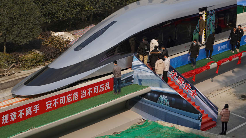 美媒终于服气：中国磁浮列车实现新突破，时速620公里堪比飞机