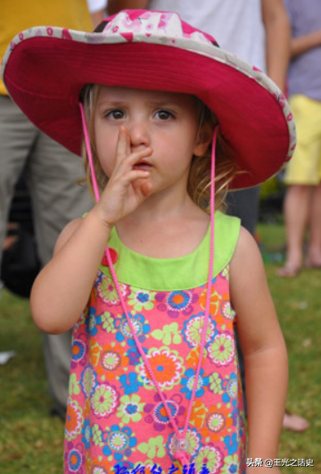 作为非洲的另一个南非，津巴布韦真的是被黑人