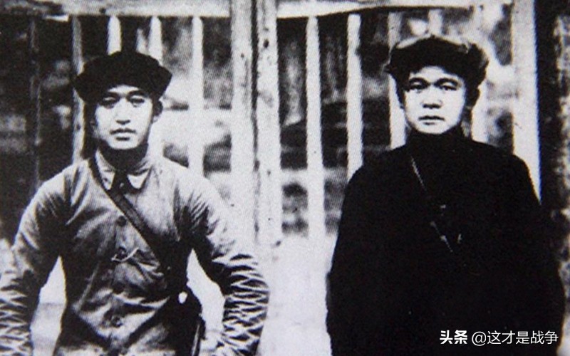 红军陷入苦战，军长受伤、副军长重伤昏迷，参谋长却在和老婆睡觉