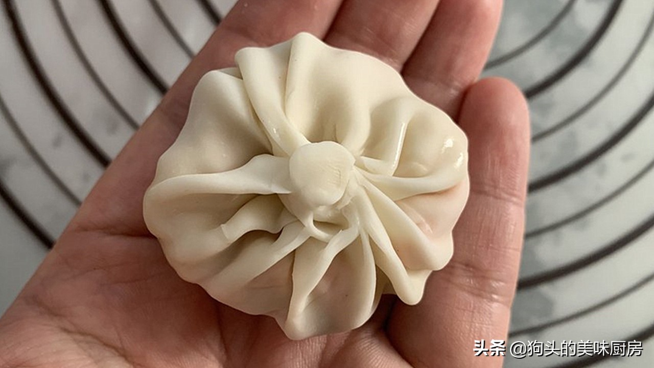 入秋后，我家这道菜经常吃，比丝瓜营养，上锅蒸着吃，太解馋了