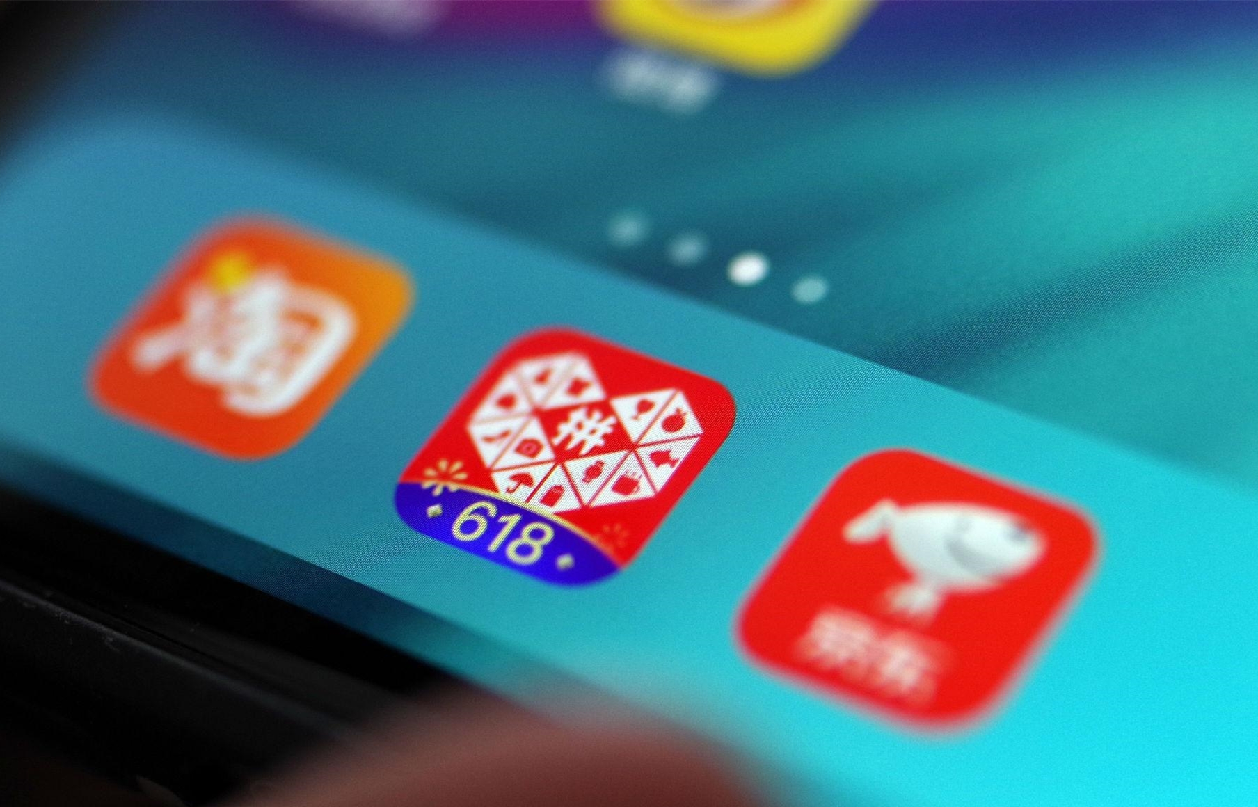 刘强东押对宝了！民航局宣布决定，马云取巧终付出了代价