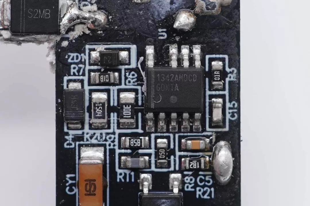 小米AD65G、AD652G、MDY-12-EQ三款氮化镓快充区别在哪?-充电头网