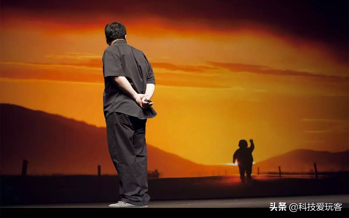 回朔评测锤子T1：它是天生骄傲的罗永浩和他固执匠人精神的物质