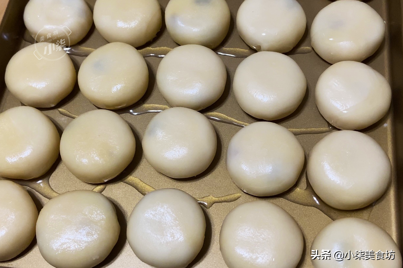 在家自制绿豆小饼，学会不用买，清凉解暑易消化，老人孩子都喜欢