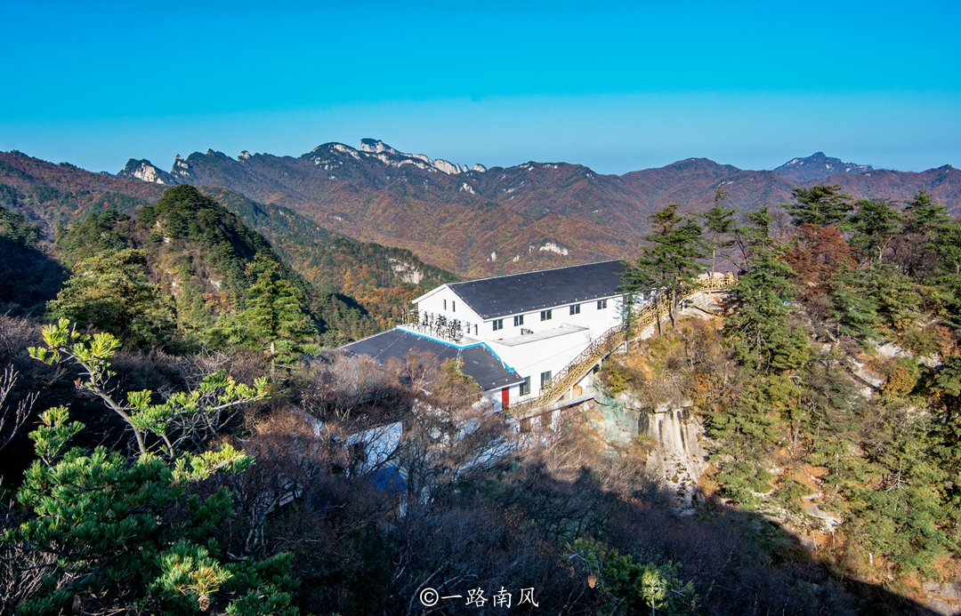 Xiaohuangshan Mountain in Luoyang, Henan Province, was renamed because of the same name as Huangshan Mountain in Anhui Province. Although the name is beautiful, it is beautiful