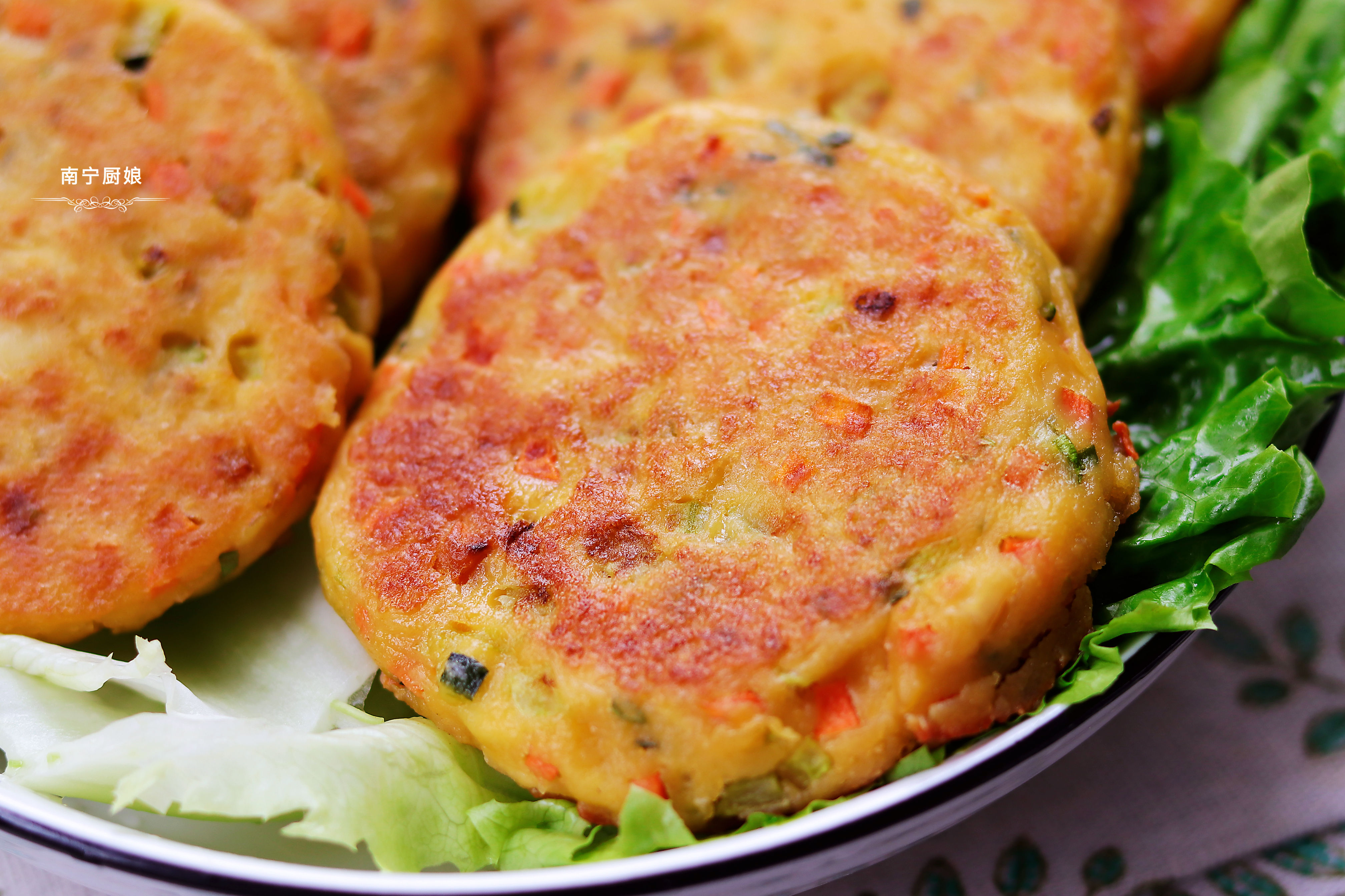 鸡蛋搭配豆腐，只需10分钟，就能做出一道营养丰富又美味的早餐