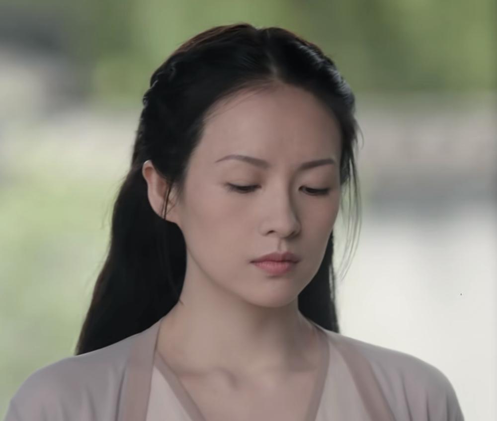 闫妮僵硬、潘粤明胖、刘涛招人烦，中年演员们到底咋了？