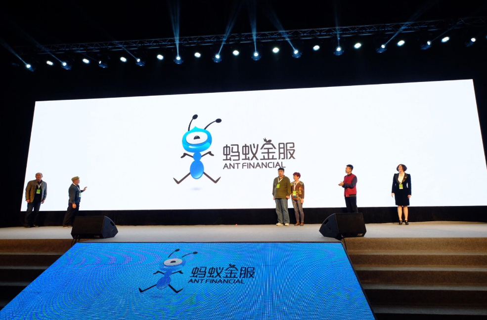 马云为何突然跌落神坛？这4件事是导火索，从创建阿里就已注定？