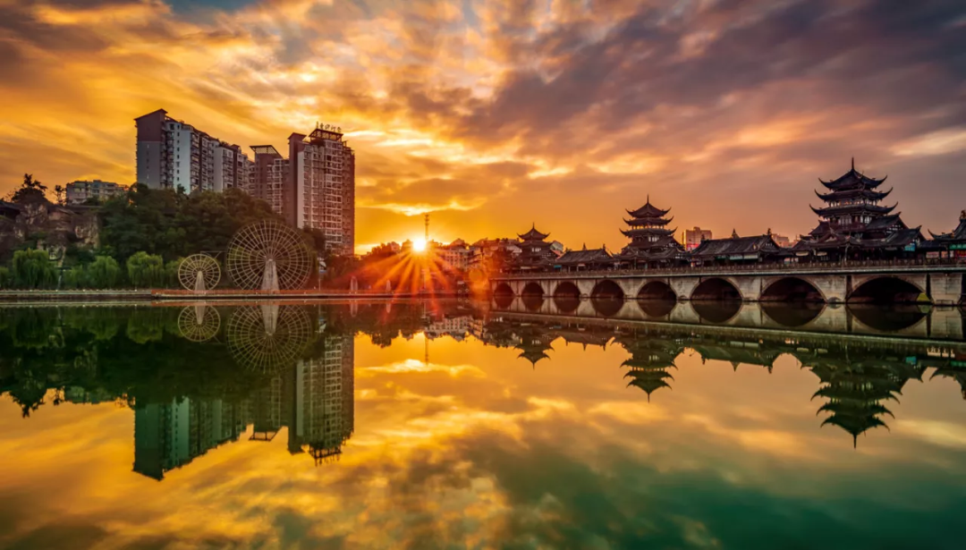 融三国文化,调元文化,路桥文化,明清民居文化为一体,以太平廊桥,文峰