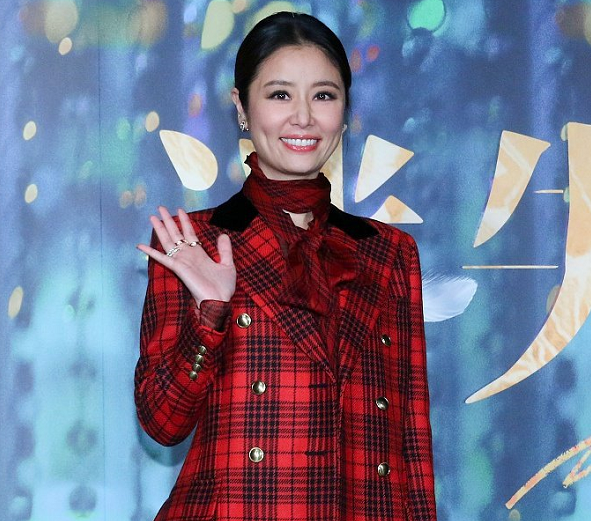 紫薇真的老了！林心如参加首映礼状态大跌，双