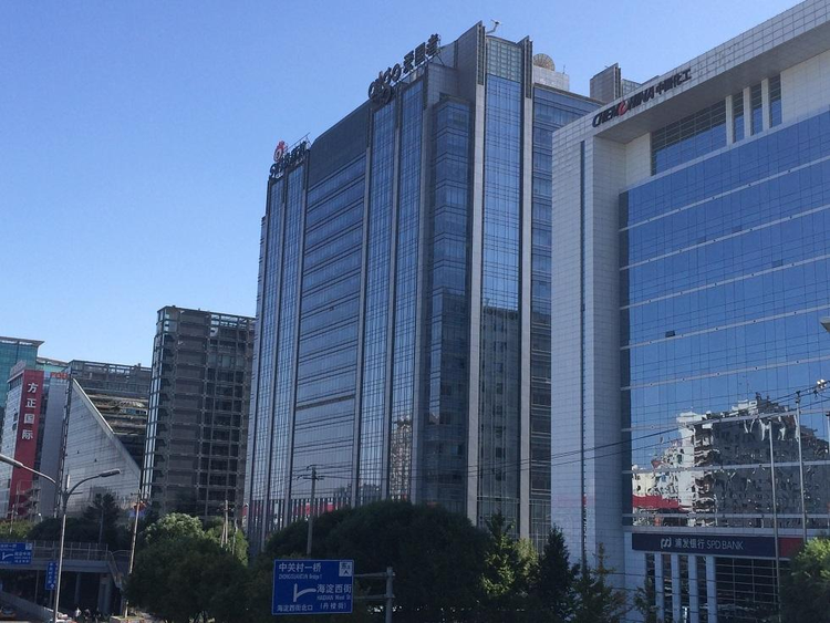 新浪搜狐网易腾讯，四大互联网初代目巨头二十年纷争史