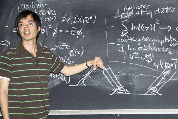 他8岁高考考了760分，智商超爱因斯坦，现今他过