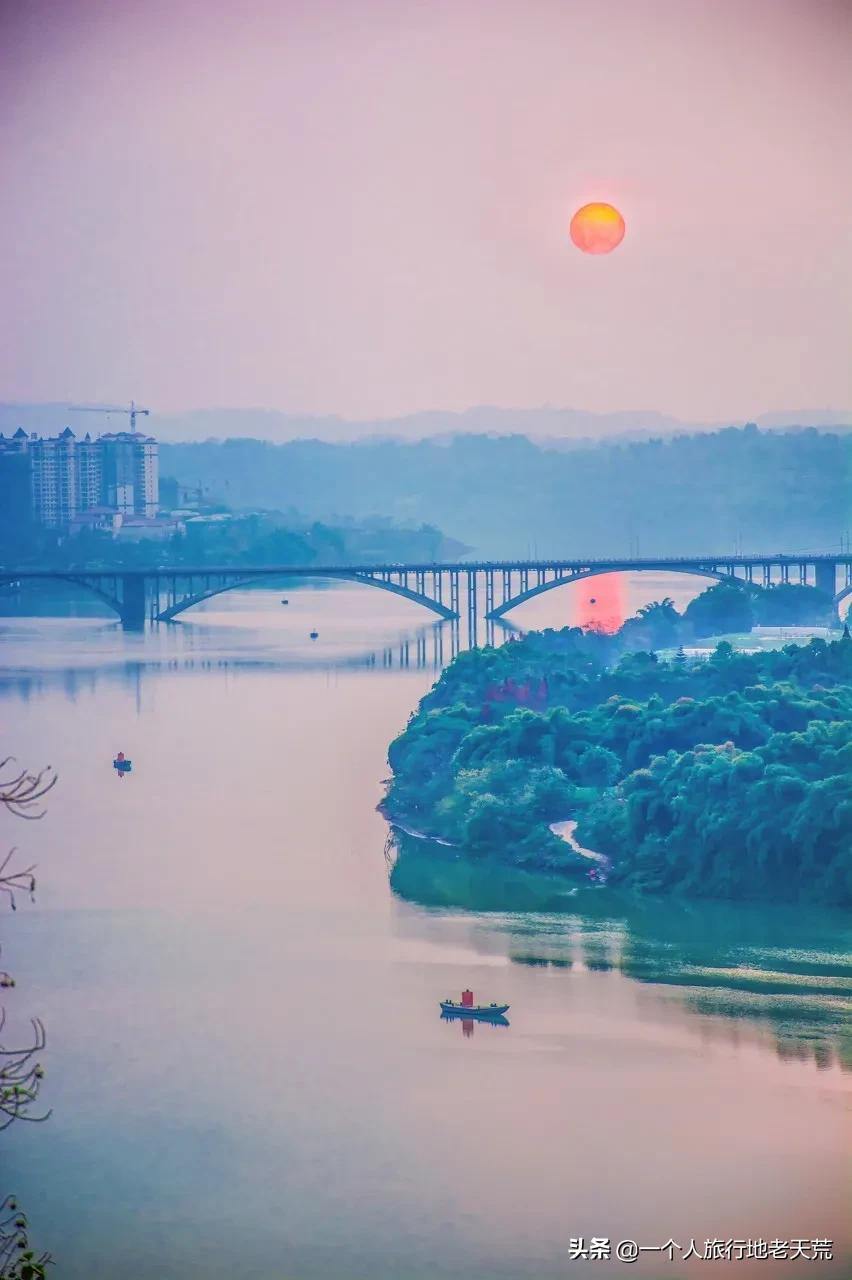 李子柒“隱居”地公開,這座比成都還安逸的城市,究竟是什麼地方