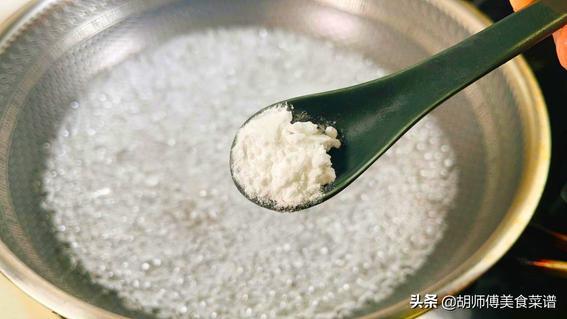 不管煮什么粽子，下锅前必须多加2步！粽子才不烂不散，软糯香甜