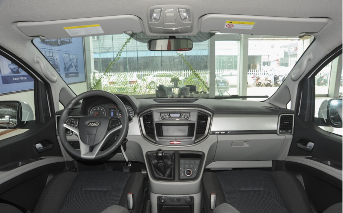 上汽大通MAXUS G10宜商宜家的三排座車型橫評